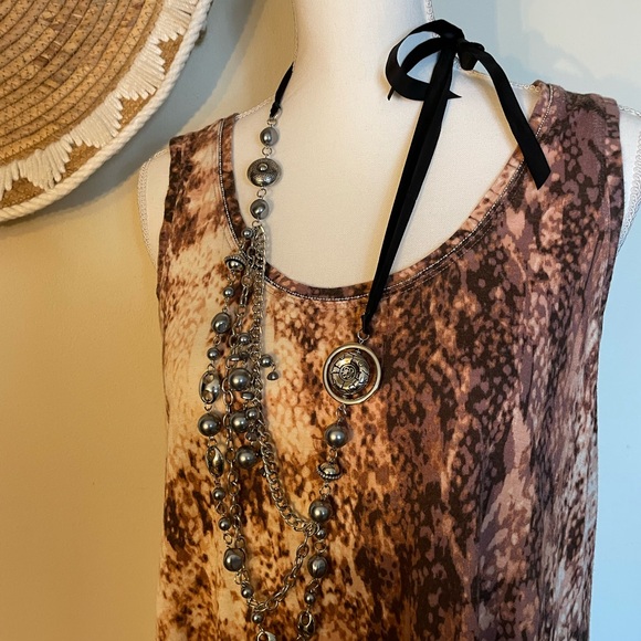 Jennifer Lopez snake skin design in brown and black sheer trim. Size L - Picture 5 of 5